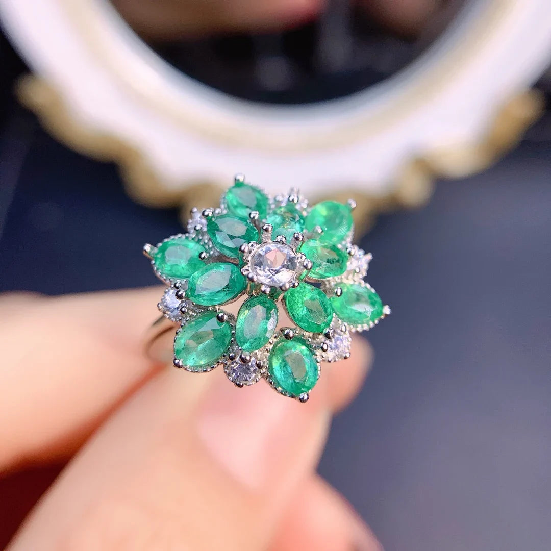 Emerald Luxury Flower Ring S925